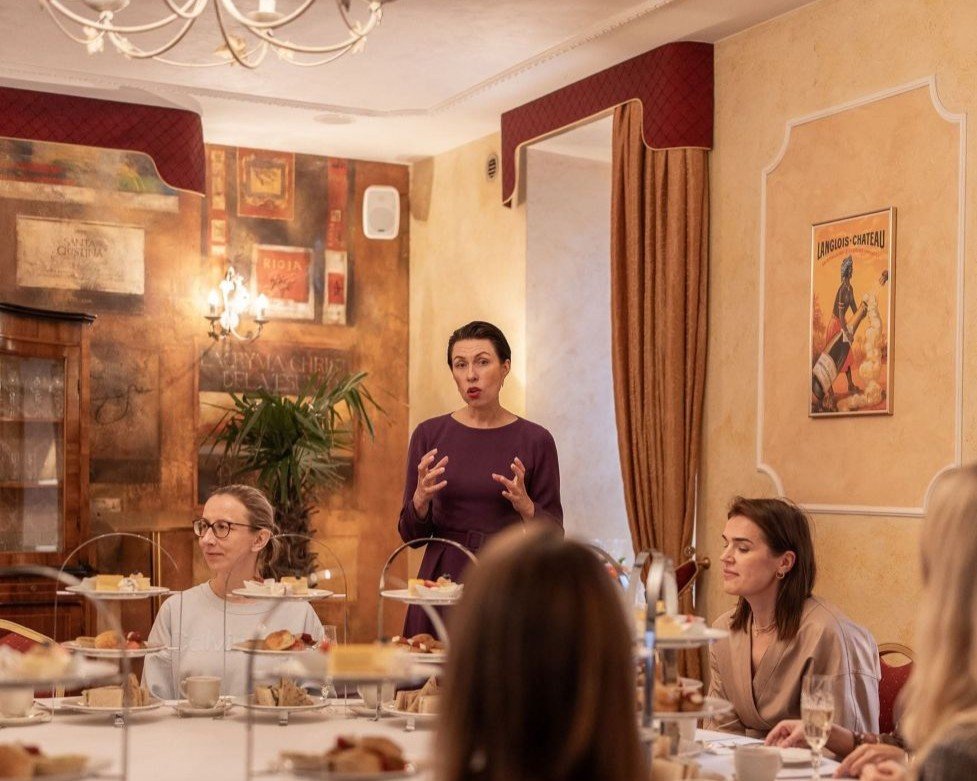 Lingua afternoon tea edukacija