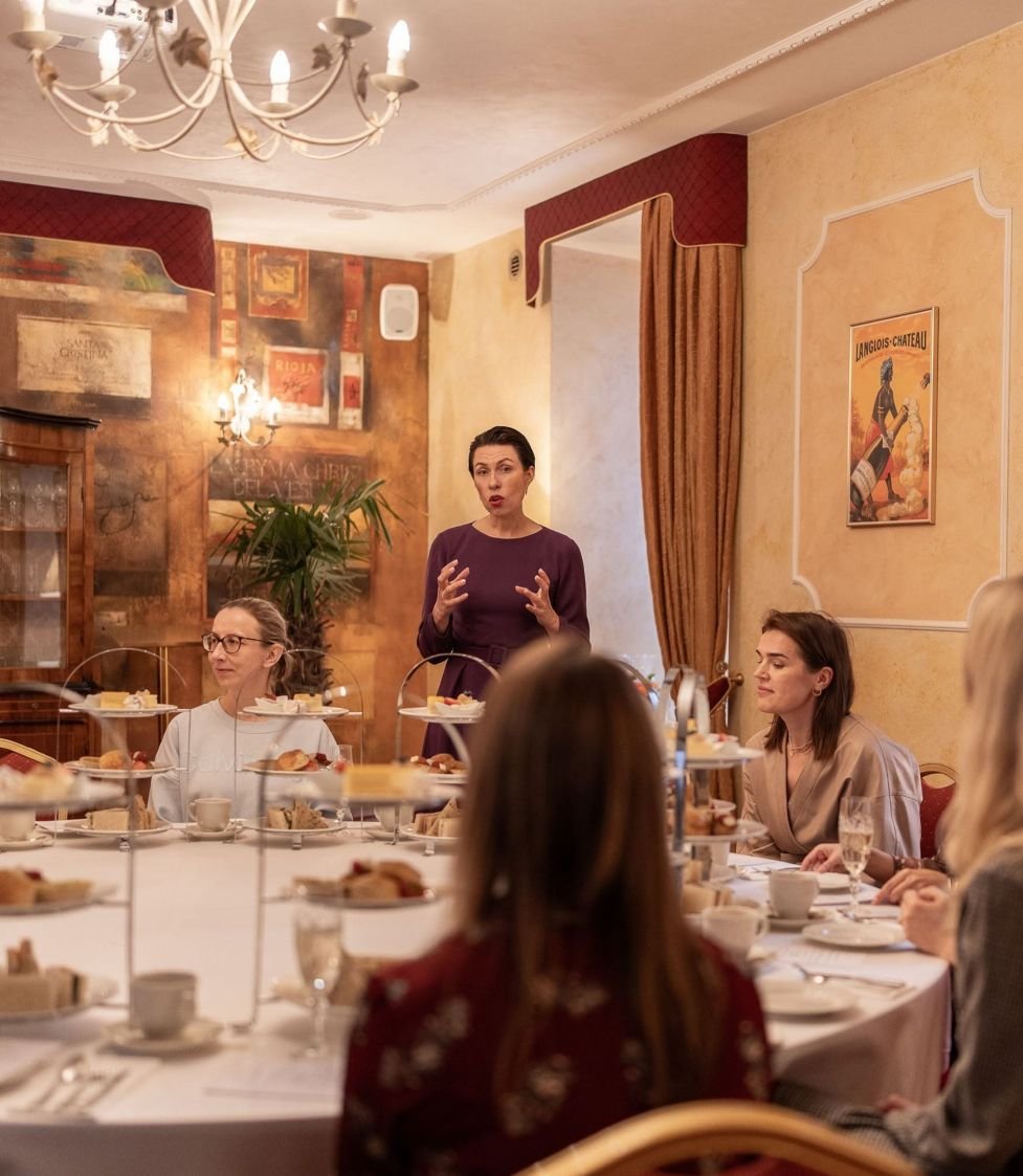 Lingua afternoon tea edukacija